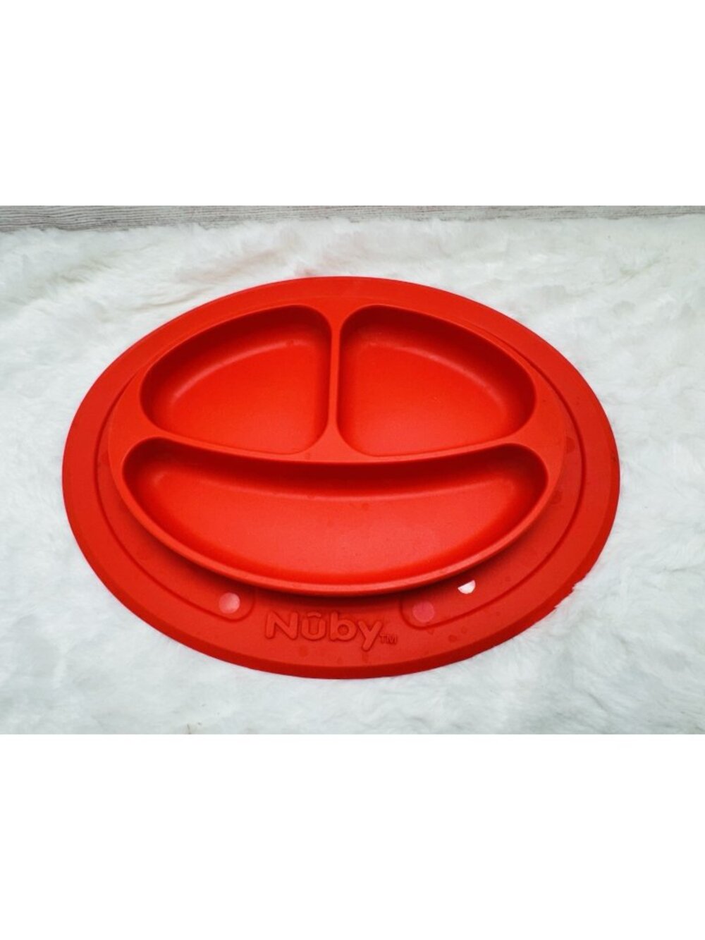 Nuby Sure Grip Silicone Miracle Mat 3-Section Oval Childs Plate, RED (USED)